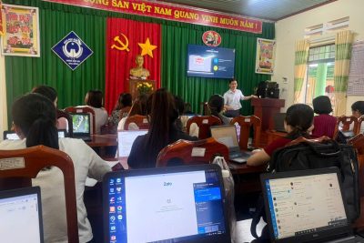 TRƯỜNG MN HOA HỒNG TỔ CHỨC TẬP HUẤN PHẦN MỀM EDU