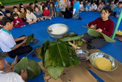 Hoạt động “Gói bánh chưng” – Bùi Châu