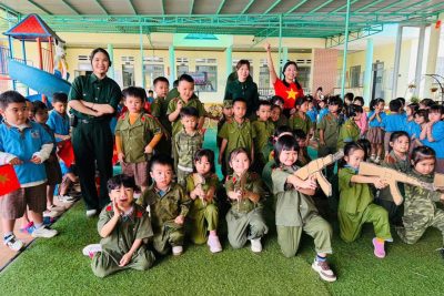 VIDEO Trải nghiệm làm chú bộ đội LÁ 1  Hoàng Quế