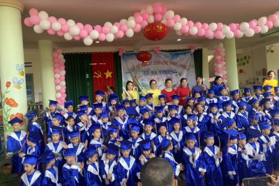 Hình ảnh lễ tổng kết và lễ ra trường cho trẻ 5 tuổi  lớp lá 1 NH 2022 – 2023