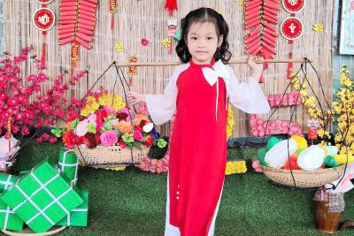 Lớp lá 3 Hoàng Quế   trải nghiệm gói bánh, trang trí Tết mùa xuân