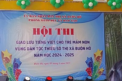 Cô Và trẻ trường MN Hoa Hồng tham gia thi TCTV cho trẻ ĐBTS- Bùi Thị Châu